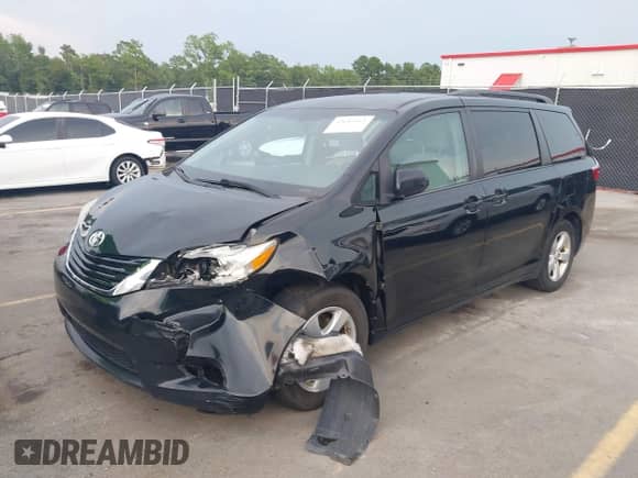 2017 Toyota Sienna LE Auto Access Seat с VIN 5TDKZ3DC4HS879967, выставлен на аукционе IAAI как лот 42680163 с пробегом 136 047 миль миль и . История ставок и продаж доступна на DreamBid. Изображение 17.