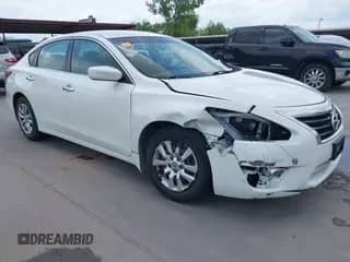 2015 Nissan Altima S z VIN 1N4AL3AP0FN879302, wystawiony jako IAAI lot #42134972 z przebiegiem 100 873 mil mil oraz . Historia ofert i sprzedaży dostępna na DreamBid. Obrazek 1.
