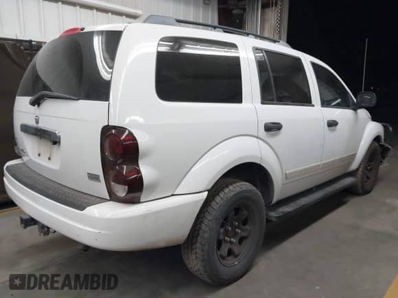 2005 Dodge Durango SLT with VIN 1D4HD48D75F519320, listed as a IAAI auction lot 42380006 with 84,625 mi miles and . Bid and sale history available at DreamBid. Image 4.