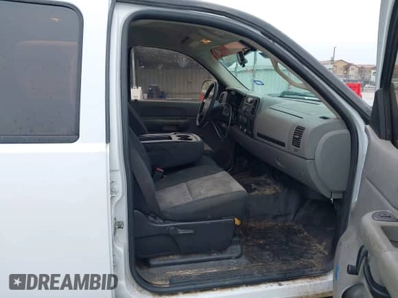 2007 Chevrolet Silverado 1500 Work Truck с VIN 2GCEC13C271568970, выставлен на аукционе IAAI как лот 41957773 с пробегом 245 350 миль миль и . История ставок и продаж доступна на DreamBid. Изображение 5.