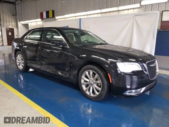 2021 Chrysler 300 Touring L z VIN 2C3CCARG7MH592433, wystawiony jako Copart lot #80989044 z przebiegiem 66 351 mil mil oraz Szkoda całkowita • Salvage title. Historia ofert i sprzedaży dostępna na DreamBid. Obrazek 4.