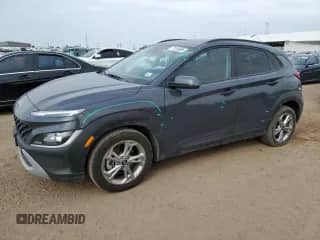 2023 Hyundai Kona SEL с VIN KM8K3CABXPU994429, выставлен на аукционе Copart как лот 71228065 с пробегом 56 024 миль миль и Списание • Salvage title. История ставок и продаж доступна на DreamBid. Изображение 1.