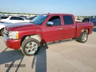 2007 Chevrolet Silverado 1500 1LT с VIN 2GCEC13C671606121, выставлен на аукционе Copart как лот 69765835 с пробегом 285 437 миль миль и Списание • Salvage title. История ставок и продаж доступна на DreamBid. Изображение 1.