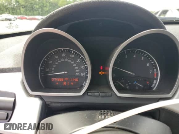 2006 BMW Z4 3.0i с VIN 4USBU33536LW58869, выставлен на аукционе Copart как лот 65066365 с пробегом 74 368 миль миль и Списание • Salvage title. История ставок и продаж доступна на DreamBid. Изображение 9.