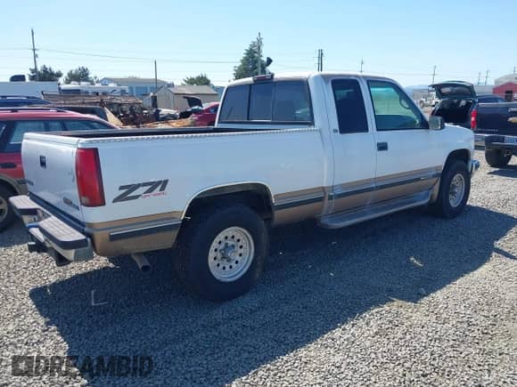 1997 GMC Sierra 1500 с VIN 2GTEK19R7V1540500, выставлен на аукционе IAAI как лот 42349701 с пробегом 230 832 миль миль и . История ставок и продаж доступна на DreamBid. Изображение 4.