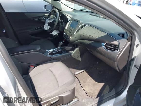 2016 Chevrolet Malibu LT z VIN 1G1ZE5ST3GF307594, wystawiony jako IAAI lot #42651949 z przebiegiem 108 369 mil mil oraz . Historia ofert i sprzedaży dostępna na DreamBid. Obrazek 5.