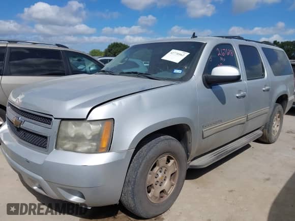 2011 Chevrolet Suburban LS с VIN 1GNSCHE09BR267618, выставлен на аукционе IAAI как лот 42770562 с пробегом 213 191 миль миль и . История ставок и продаж доступна на DreamBid. Изображение 17.