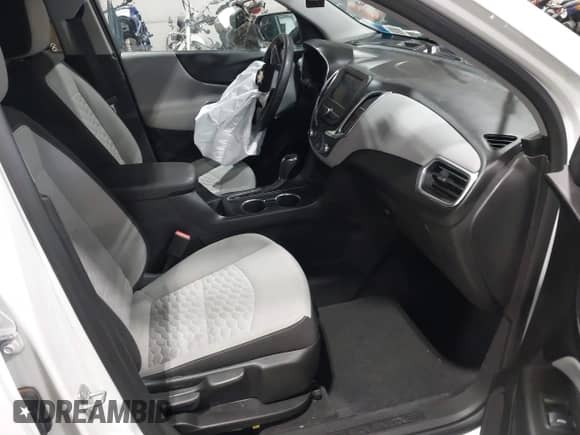 2021 Chevrolet Equinox LS z VIN 3GNAXSEV1MS107936, wystawiony jako IAAI lot #42351652 z przebiegiem 83 839 mil mil oraz . Historia ofert i sprzedaży dostępna na DreamBid. Obrazek 5.