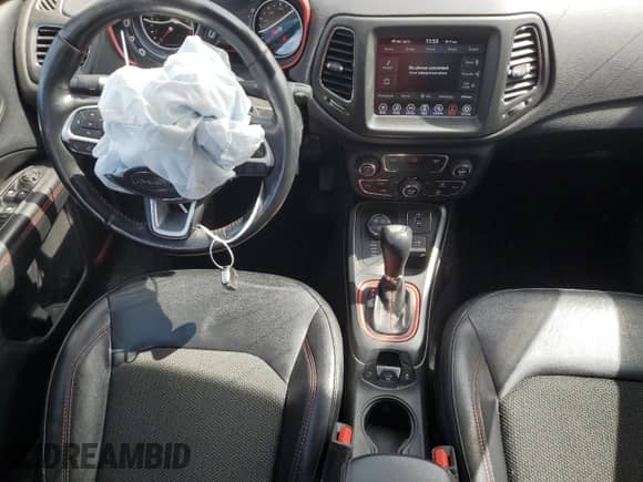 2019 Jeep Compass Trailhawk with VIN 3C4NJDDB7KT674366, listed as a Copart auction lot 71736565 with 101,603 mi miles and Salvage title. Bid and sale history available at DreamBid. Image 8.