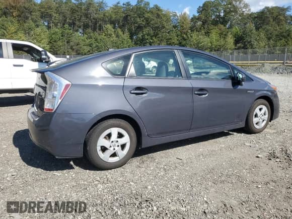 2011 Toyota Prius III with VIN JTDKN3DU7B5305476, listed as a Copart auction lot 83812375 with 101,714 mi miles and Salvage title. Bid and sale history available at DreamBid. Image 3.