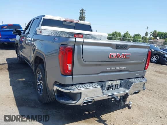 2021 GMC Sierra 1500 SLT with VIN 1GTU9DED1MZ134656, listed as a IAAI auction lot 42435196 with 230,154 mi miles and . Bid and sale history available at DreamBid. Image 3.
