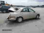 2003 Toyota Camry LE z VIN 4T1BE32K93U764142, wystawiony jako Copart lot #71345285 z przebiegiem 144 630 mil mil oraz Nie do naprawy • Non repairable. Historia ofert i sprzedaży dostępna na DreamBid. Obrazek 3.