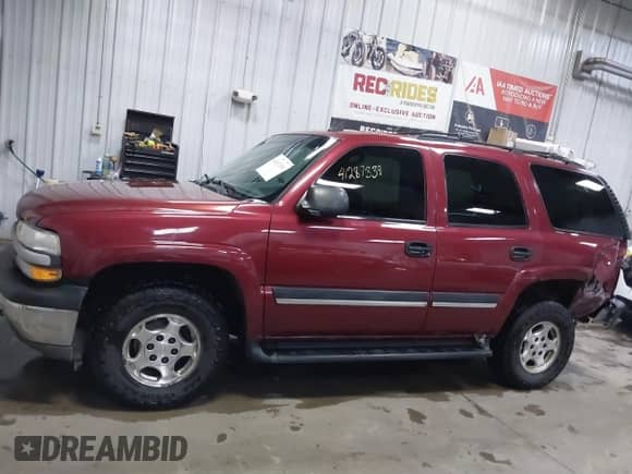 2006 Chevrolet Tahoe Z71 с VIN 1GNEK13TX6R103515, выставлен на аукционе IAAI как лот 41287339 с пробегом 238 550 миль миль и . История ставок и продаж доступна на DreamBid. Изображение 14.
