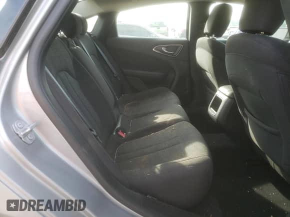 2017 Chrysler 200 Touring с VIN 1C3CCCFBXHN512463, выставлен на аукционе Copart как лот 60536405 с пробегом 115 925 миль миль и Списание • Salvage title. История ставок и продаж доступна на DreamBid. Изображение 10.