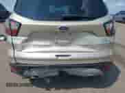 2018 Ford Escape SE с VIN 1FMCU9GD9JUA85683, выставлен на аукционе IAAI как лот 42973456 с пробегом 115 952 миль миль и . История ставок и продаж доступна на DreamBid. Изображение 6.