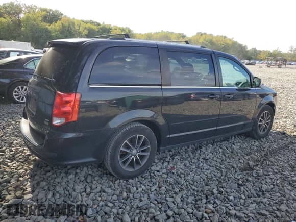 2017 Dodge Grand Caravan SXT with VIN 2C4RDGCG7HR671700, listed as a Copart auction lot 84892755 with 113,162 mi miles and Salvage title. Bid and sale history available at DreamBid. Image 3.
