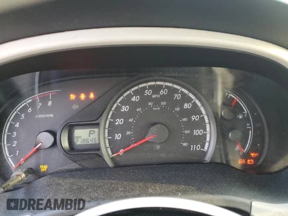 2013 Toyota Sienna L z VIN 5TDZK3DC8DS380473, wystawiony jako Copart lot #80876135 z przebiegiem 218 645 mil mil oraz Czysty tytuł • Clean title. Historia ofert i sprzedaży dostępna na DreamBid. Obrazek 9.