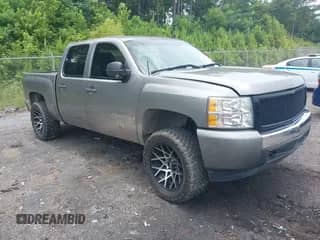 2007 Chevrolet Silverado 1500 1LT с VIN 2GCEC13C671537706, выставлен на аукционе IAAI как лот 42571263 с пробегом 258 504 миль миль и . История ставок и продаж доступна на DreamBid. Изображение 1.