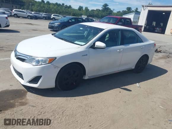 2014 Toyota Camry LE с VIN 4T1BD1FK8EU123925, выставлен на аукционе IAAI как лот 43106331 с пробегом 267 684 миль миль и . История ставок и продаж доступна на DreamBid. Изображение 17.