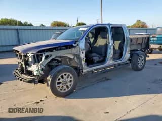 2024 Toyota Tacoma SR5 z VIN 3TMKB5FN3RM001401, wystawiony jako Copart lot #71111145 z przebiegiem 28 670 mil mil oraz Szkoda całkowita • Salvage title. Historia ofert i sprzedaży dostępna na DreamBid. Obrazek 1.