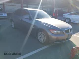 2007 BMW 3 Series 328xi z VIN WBAVC93567KX53505, wystawiony jako IAAI lot #43566890 z przebiegiem 176 398 mil mil oraz . Historia ofert i sprzedaży dostępna na DreamBid. Obrazek 1.