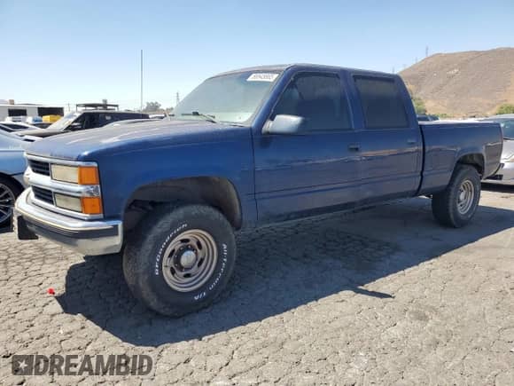 2000 Chevrolet Silverado 2500 с VIN 1GCGC23R8YF414759, выставлен на аукционе Copart как лот 66645665 с пробегом 200 745 миль миль и Списание • Salvage title. История ставок и продаж доступна на DreamBid. Изображение 1.