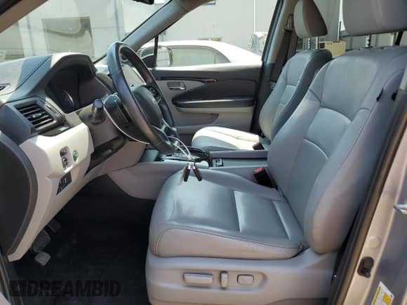 2019 Honda Pilot Touring 7-Passenger с VIN 5FNYF6H62KB004083, выставлен на аукционе Copart как лот 66505115 с пробегом 168 129 миль миль и Списание • Salvage title. История ставок и продаж доступна на DreamBid. Изображение 7.