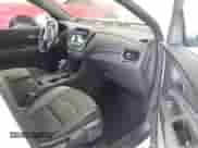 2024 Chevrolet Equinox RS z VIN 3GNAXMEG3RL333328, wystawiony jako IAAI lot #42595106 z przebiegiem 22 639 mil mil oraz . Historia ofert i sprzedaży dostępna na DreamBid. Obrazek 5.