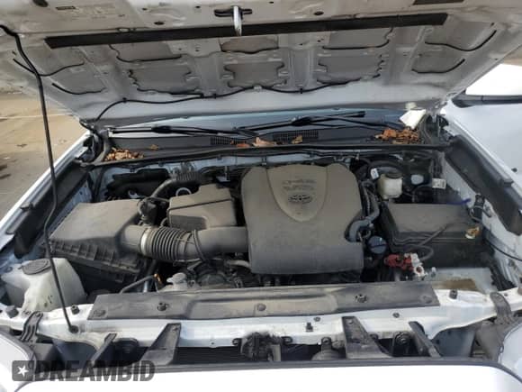 2022 Toyota Tacoma SR5 z VIN 3TMCZ5AN2NM499172, wystawiony jako Copart lot #81667225 z przebiegiem 103 078 mil mil oraz Szkoda całkowita • Salvage title. Historia ofert i sprzedaży dostępna na DreamBid. Obrazek 11.