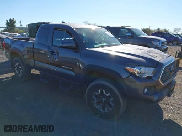 2018 Toyota Tacoma SR5 with VIN 5TFSZ5AN8JX150047, listed as a IAAI auction lot 43474593 with 38,427 mi miles and . Bid and sale history available at DreamBid. Image 1.