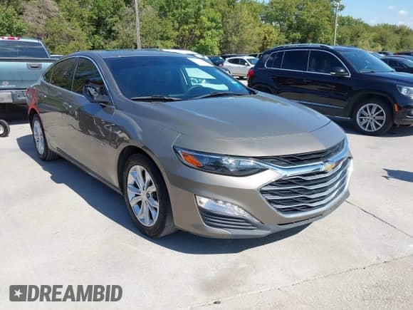 2020 Chevrolet Malibu LT with VIN 1G1ZD5ST0LF088123, listed as a IAAI auction lot 43332848 with 188,523 mi miles and . Bid and sale history available at DreamBid. Image 1.