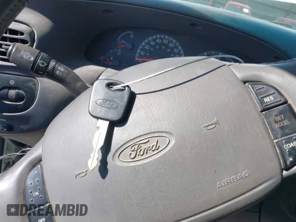 2002 Ford F-150 XLT с VIN 1FTRW08L32KB50745, выставлен на аукционе IAAI как лот 43317697 с пробегом 190 656 миль миль и . История ставок и продаж доступна на DreamBid. Изображение 11.