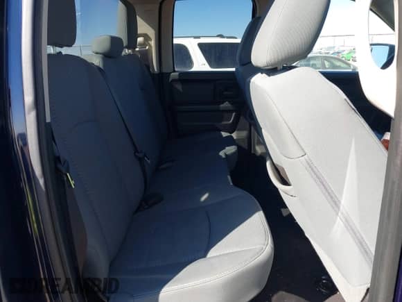 2013 Ram 1500 Tradesman z VIN 1C6RR7FT6DS645891, wystawiony jako IAAI lot #41633549 z przebiegiem 100 200 mil mil oraz . Historia ofert i sprzedaży dostępna na DreamBid. Obrazek 8.