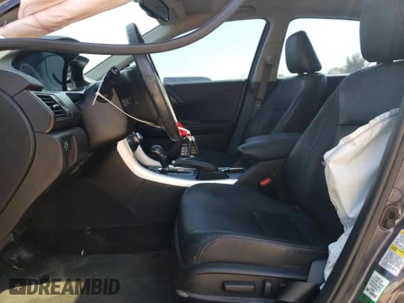 2013 Honda Accord EX-L z VIN 1HGCR2F97DA809081, wystawiony jako Copart lot #80732405 z przebiegiem 193 919 mil mil oraz Czysty tytuł • Clean title. Historia ofert i sprzedaży dostępna na DreamBid. Obrazek 7.