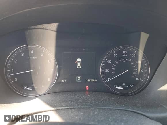 2015 Hyundai Genesis 3.8L with VIN KMHGN4JE2FU063843, listed as a Copart auction lot 68433684 with 152,730 mi miles and Salvage title. Bid and sale history available at DreamBid. Image 9.