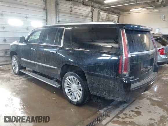 2016 Cadillac Escalade ESV Platinum с VIN 1GYS4KKJ2GR394857, выставлен на аукционе IAAI как лот 41854880 с пробегом 135 520 миль миль и . История ставок и продаж доступна на DreamBid. Изображение 3.