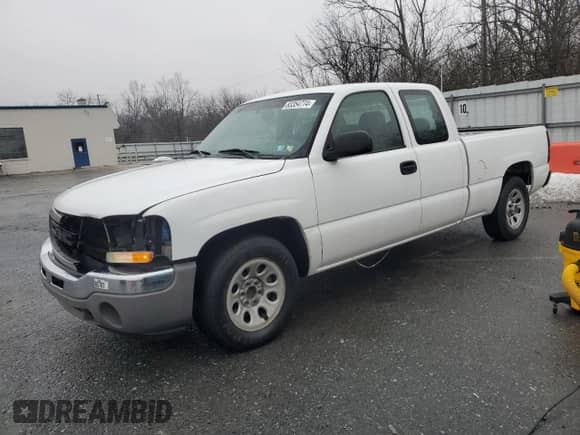 2007 GMC Sierra 1500 Work Truck z VIN 1GTEC19X77Z102050, wystawiony jako Copart lot #83354774 z przebiegiem 146 211 mil mil oraz Szkoda całkowita • Salvage title. Historia ofert i sprzedaży dostępna na DreamBid. Obrazek 1.