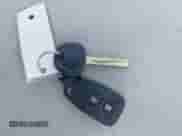 2013 Hyundai Accent GLS z VIN KMHCT4AE9DU303939, wystawiony jako IAAI lot #42500141 z przebiegiem 39 937 mil mil oraz . Historia ofert i sprzedaży dostępna na DreamBid. Obrazek 11.