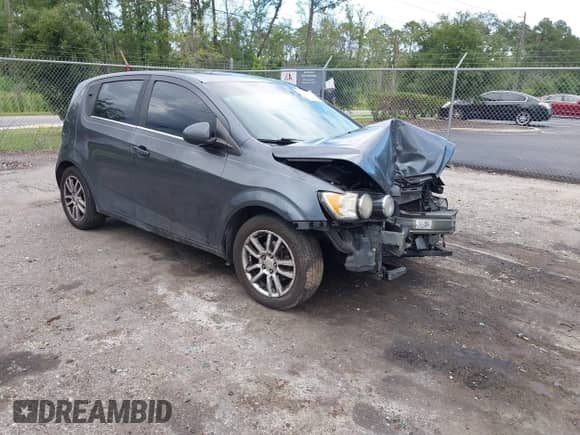 2012 Chevrolet Sonic LT с VIN 1G1JC6SH8C4229226, выставлен на аукционе IAAI как лот 42646628 с пробегом 197 546 миль миль и . История ставок и продаж доступна на DreamBid. Изображение 1.