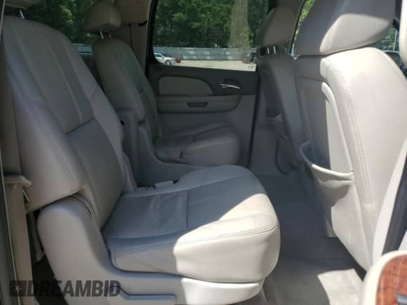 2008 Chevrolet Suburban LTZ with VIN 1GNFK16348R243935, listed as a Copart auction lot 67077785 with 169,190 mi miles and Clean title. Bid and sale history available at DreamBid. Image 11.