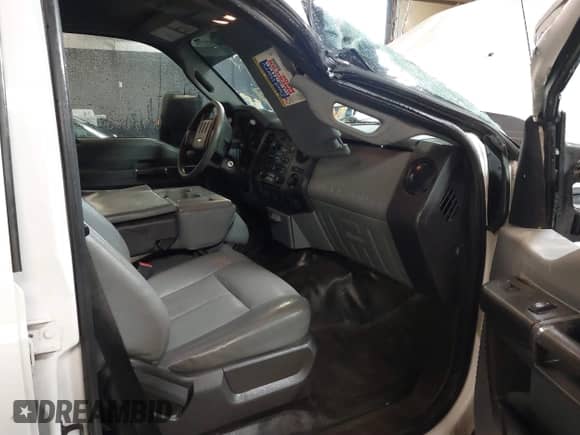 2014 Ford F-250 XL с VIN 1FT7W2A69EEA14162, выставлен на аукционе IAAI как лот 41801558 с пробегом 240 201 миль миль и . История ставок и продаж доступна на DreamBid. Изображение 5.