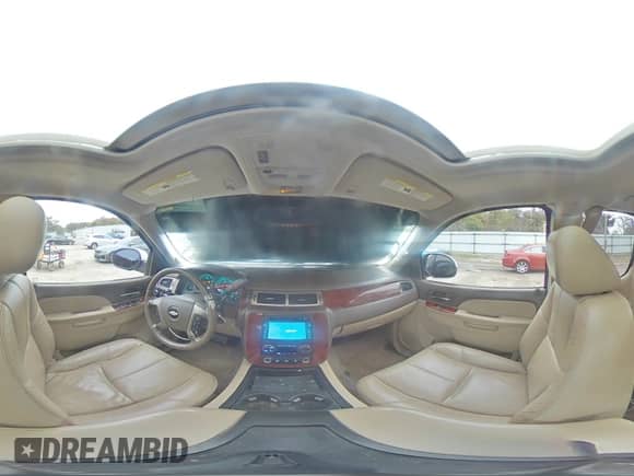 2010 Chevrolet Silverado 1500 LTZ z VIN 1GCSKTE36AZ107820, wystawiony jako Copart lot #86590095 z przebiegiem 231 660 mil mil oraz Szkoda całkowita • Salvage title. Historia ofert i sprzedaży dostępna na DreamBid. Obrazek 14.