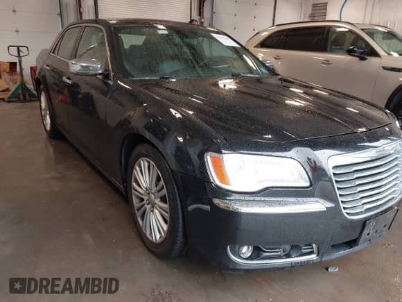 2012 Chrysler 300 C z VIN 2C3CCAKT0CH147523, wystawiony jako IAAI lot #43595165 z przebiegiem 160 218 mil mil oraz . Historia ofert i sprzedaży dostępna na DreamBid. Obrazek 1.