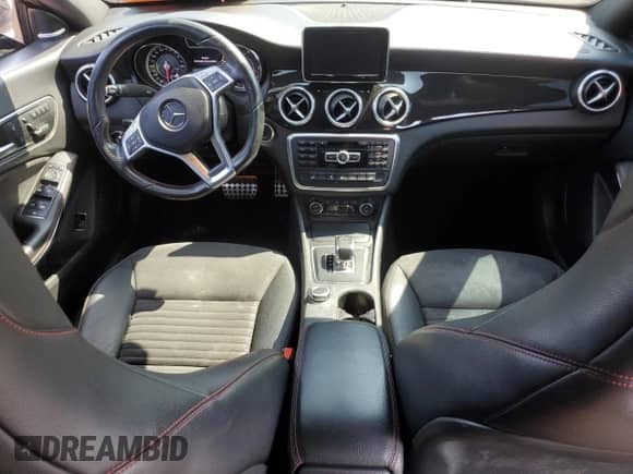 2014 Mercedes-Benz CLA 45 AMG с VIN WDDSJ5CB9EN113087, выставлен на аукционе Copart как лот 62500835 с пробегом 106 500 миль миль и Списание • Salvage title. История ставок и продаж доступна на DreamBid. Изображение 8.