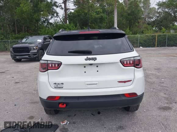 2023 Jeep Compass Trailhawk with VIN 3C4NJDDN8PT555422, listed as a IAAI auction lot 42430317 with 28,441 mi miles and . Bid and sale history available at DreamBid. Image 16.