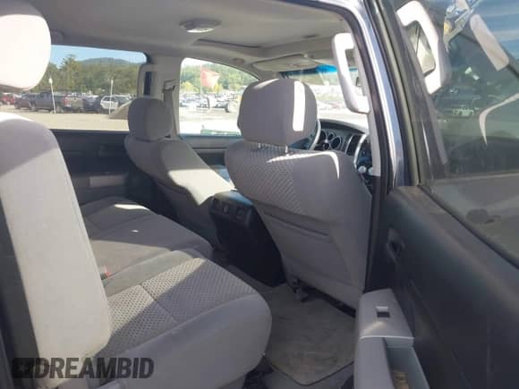 2007 Toyota Tundra SR5 с VIN 5TBDV54177S470531, выставлен на аукционе IAAI как лот 43384027 с пробегом 177 532 миль миль и . История ставок и продаж доступна на DreamBid. Изображение 8.