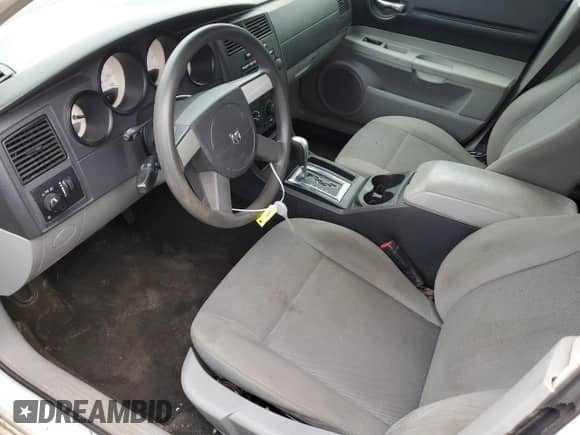 2006 Dodge Magnum with VIN 2D4FV47T86H417070, listed as a Copart auction lot 49451354 with 197,929 mi miles and Salvage title. Bid and sale history available at DreamBid. Image 7.