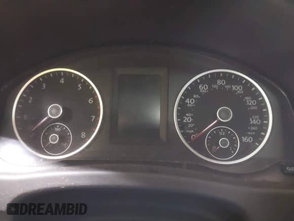 2017 Volkswagen Tiguan Wolfsburg Edition z VIN WVGRV7AX3HK000874, wystawiony jako IAAI lot #41332583 z przebiegiem 27 921 mil mil oraz . Historia ofert i sprzedaży dostępna na DreamBid. Obrazek 7.