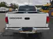 2001 Dodge Dakota Sport z VIN 1B7GL2AX21S155829, wystawiony jako Copart lot #90277295 z przebiegiem 231 414 mil mil oraz Czysty tytuł • Clean title. Historia ofert i sprzedaży dostępna na DreamBid. Obrazek 6.