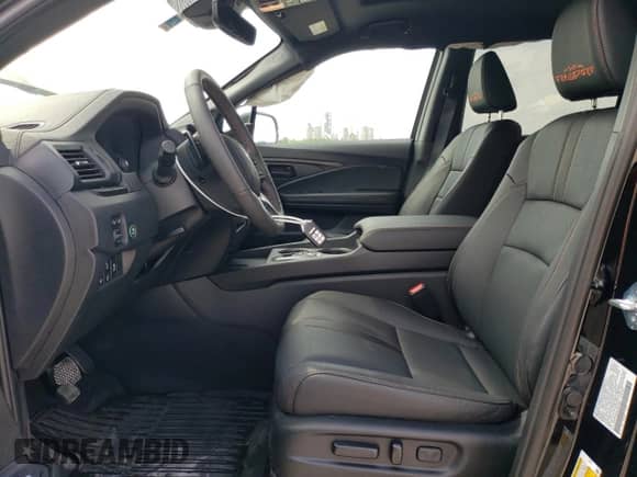 2025 Honda Passport TrailSport with VIN 5FNYF8H6XSB020043, listed as a Copart auction lot 55141675 with 895 mi miles and Salvage title. Bid and sale history available at DreamBid. Image 7.